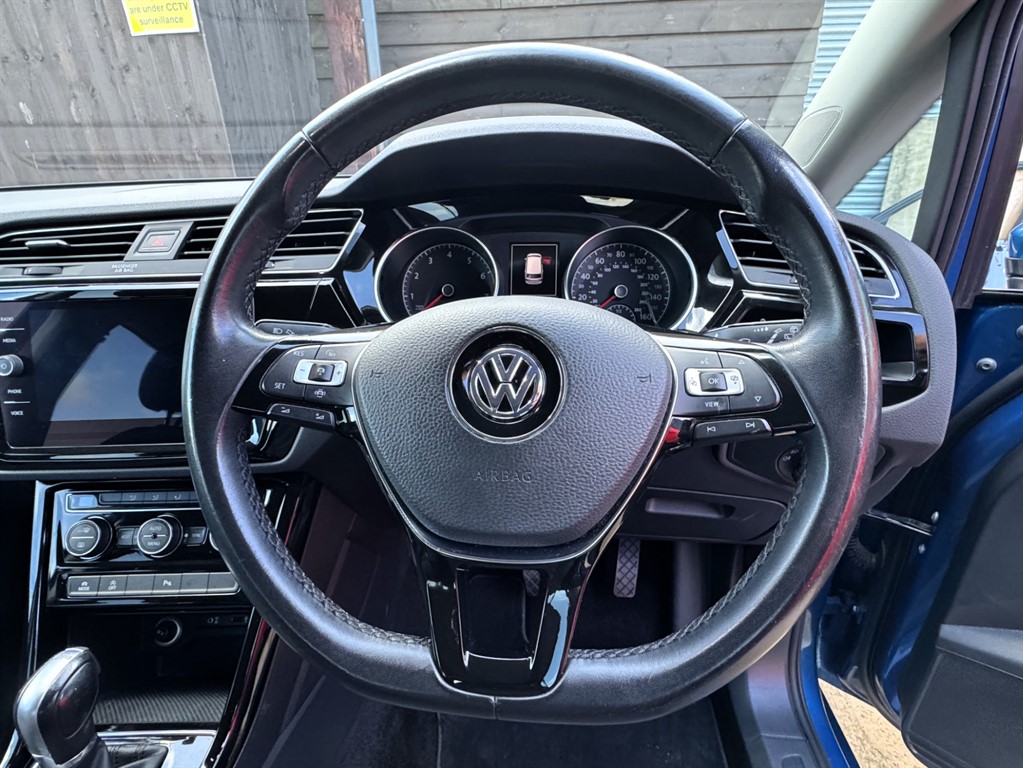 Used Volkswagen Touran 2019 for sale - 76172527: Photo 17