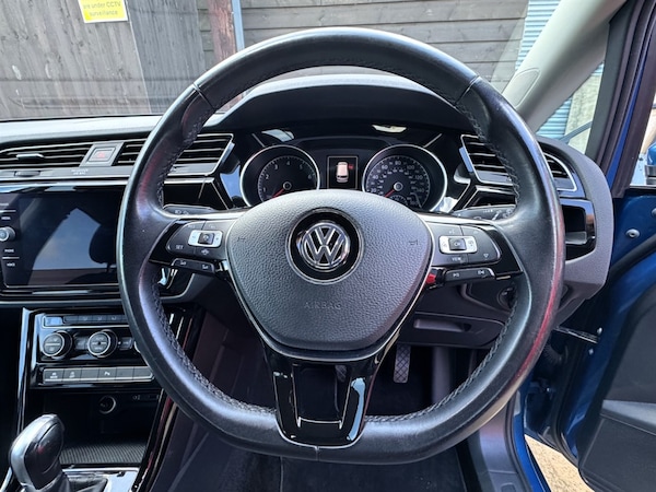 Used Volkswagen Touran 2019 for sale - 76172527: Photo 17