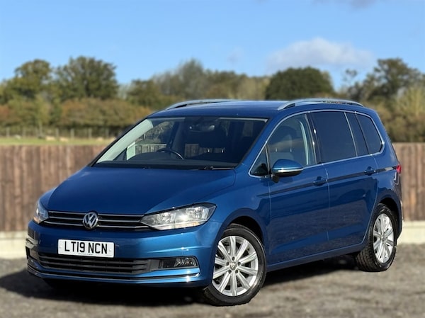 Used Volkswagen Touran 2019 for sale - 76172527: Photo 1