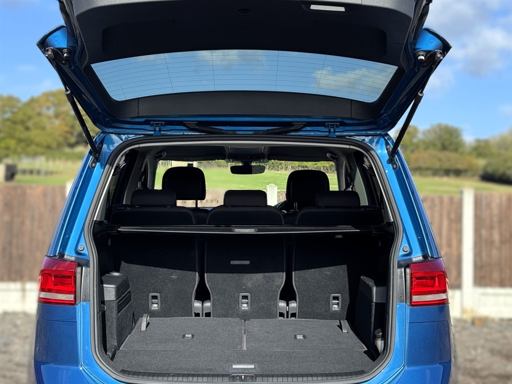 Used Volkswagen Touran 2019 for sale - 76172527: Photo 7