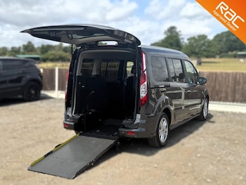 Used Ford Grand Tourneo Connect 2019 for sale - 75570056: Photo