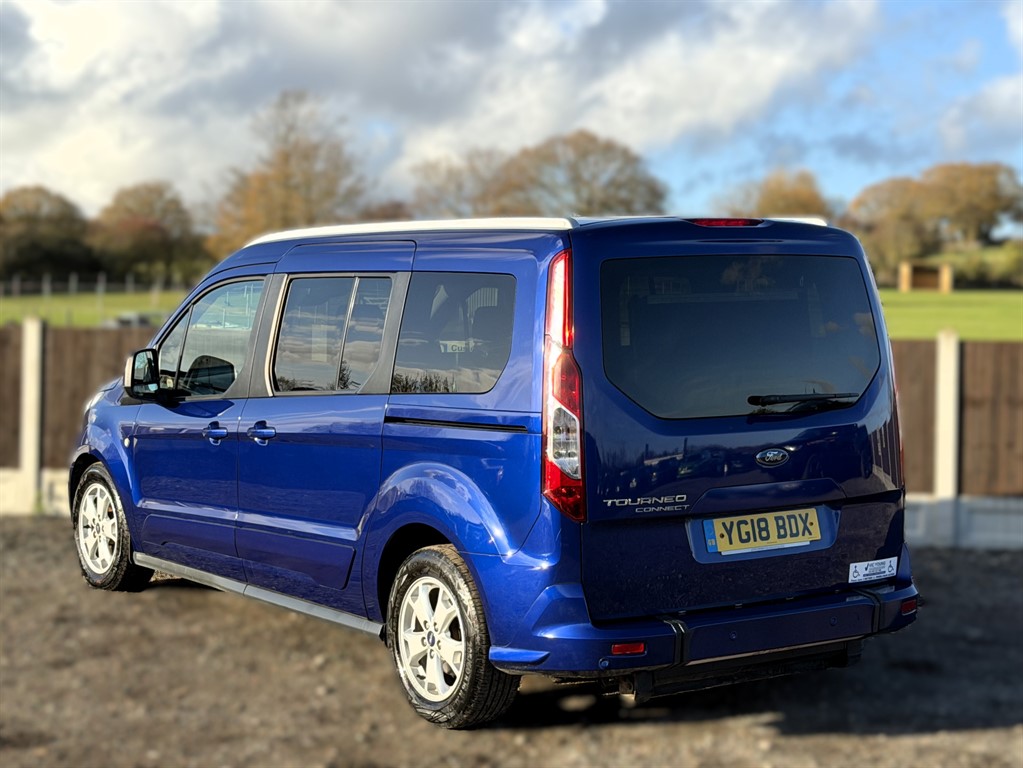 Used Ford Grand Tourneo Connect 2018 for sale - 76788576: Photo 11