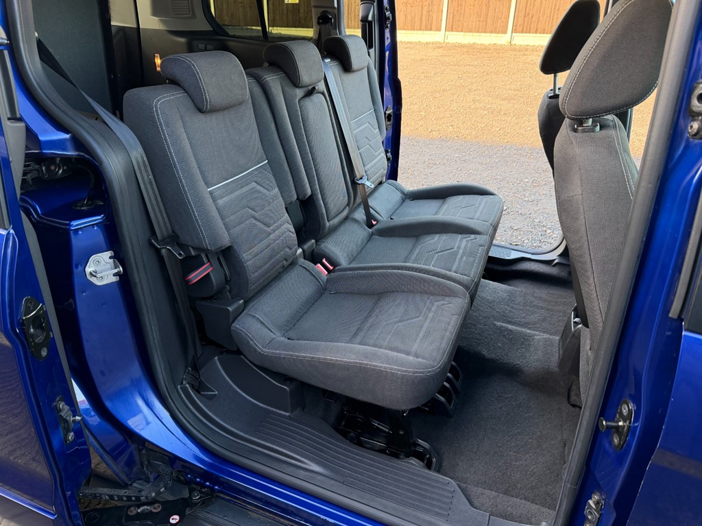 Used Ford Grand Tourneo Connect 2018 for sale - 76788576: Photo 23
