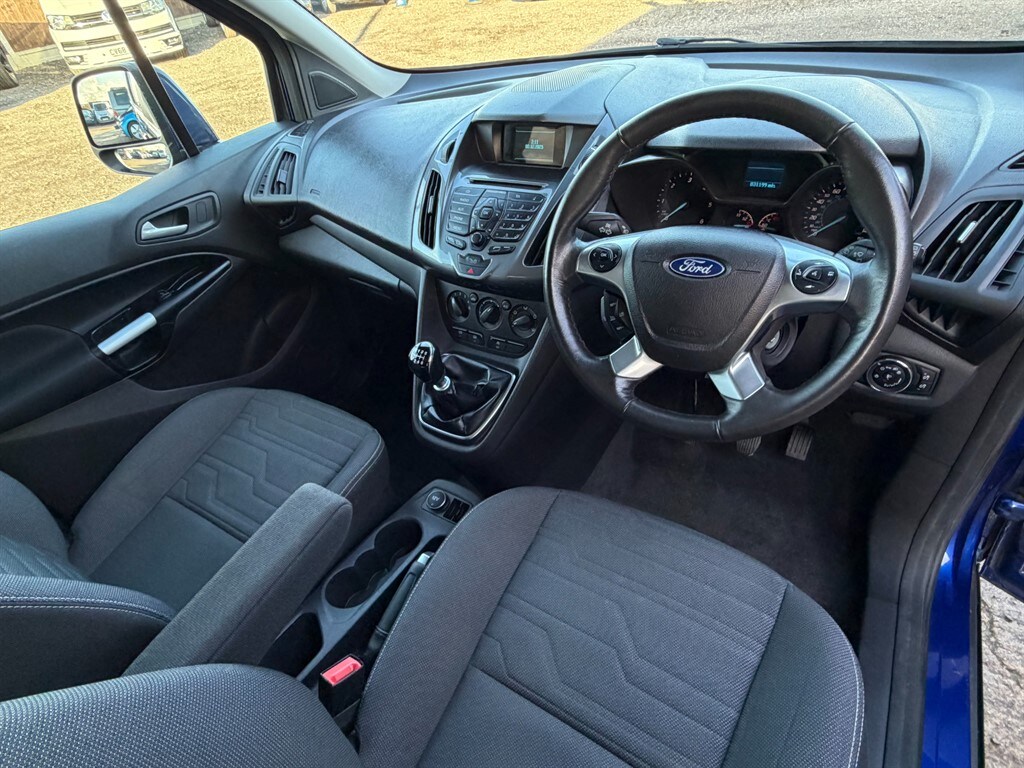 Used Ford Grand Tourneo Connect 2018 for sale - 76788576: Photo 33