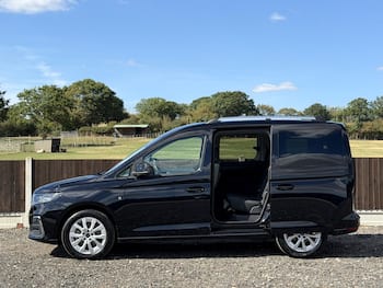 Used Ford Tourneo Connect 2024 for sale - 79792111: Photo