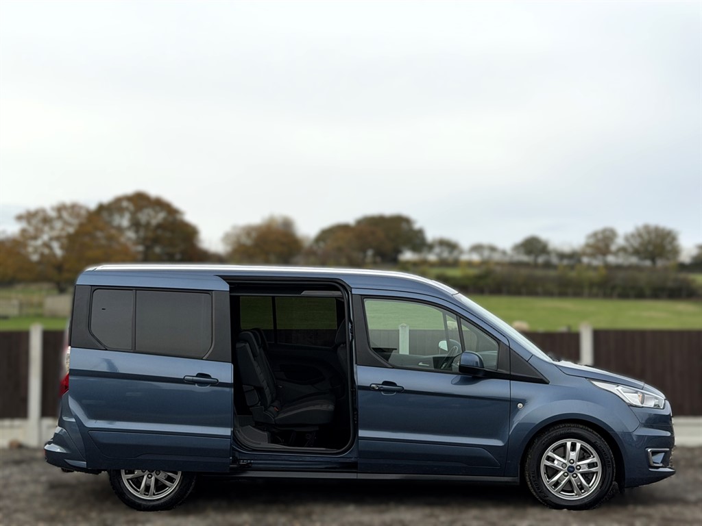 Used Ford Grand Tourneo Connect 2019 for sale - 76494201: Photo 21