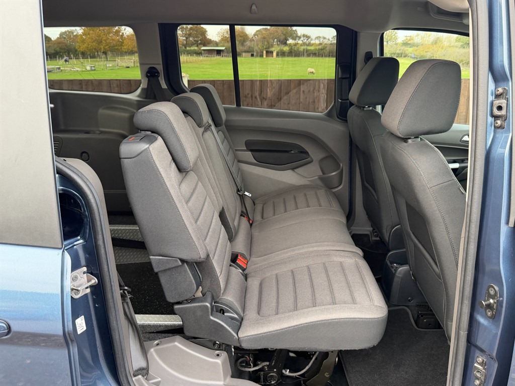Used Ford Grand Tourneo Connect 2019 for sale - 76494201: Photo 23
