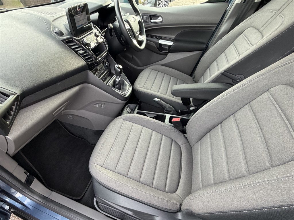 Used Ford Grand Tourneo Connect 2019 for sale - 76494201: Photo 34