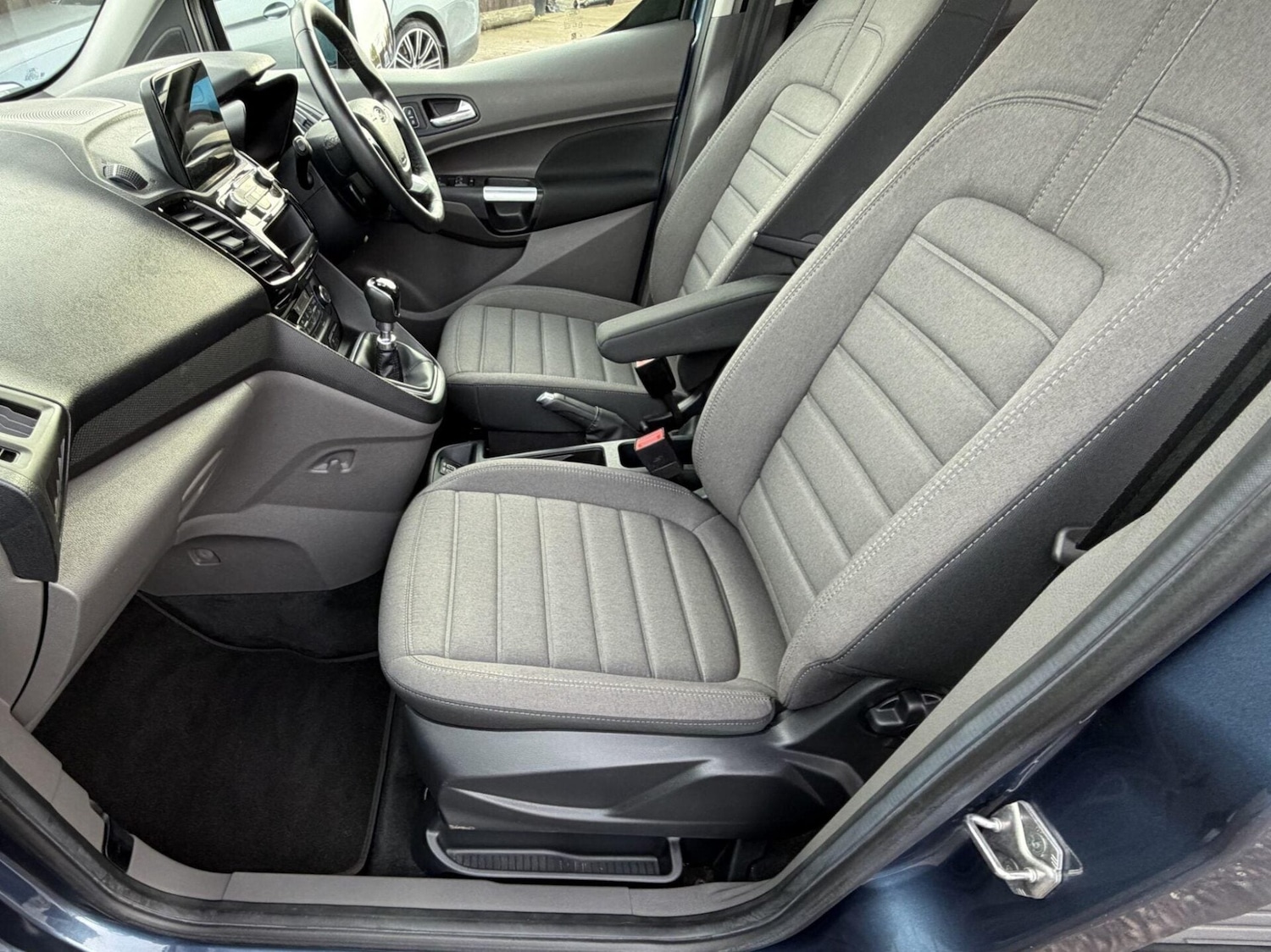 Used Ford Grand Tourneo Connect 2019 for sale - 77282449: Photo 35