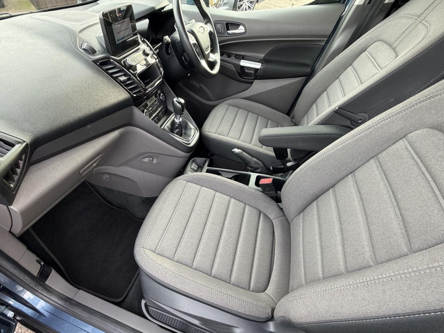 Used Ford Grand Tourneo Connect 2019 for sale - 77282449: Photo 37