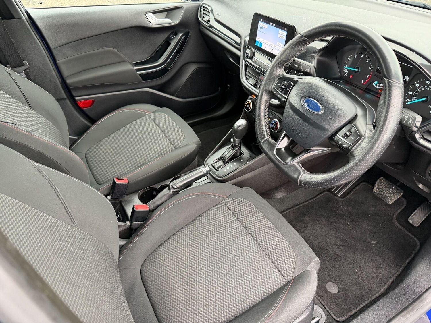 Used Ford Fiesta 2017 for sale - 77638876: Photo 15