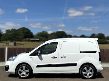Used Peugeot Partner 2017 for sale - 75572103: Photo