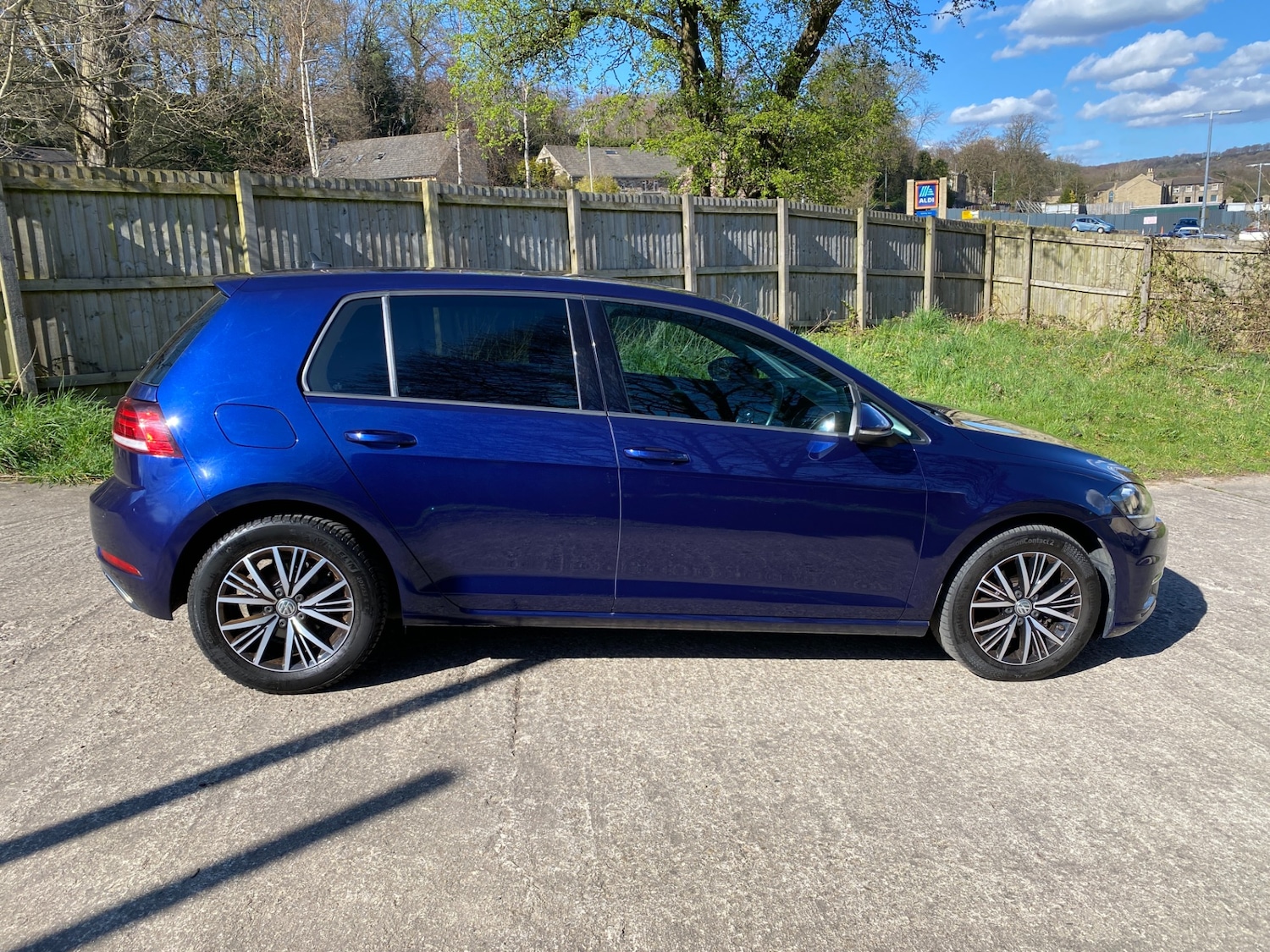 Used Volkswagen Golf 2018 for sale - 78109008: Photo 2