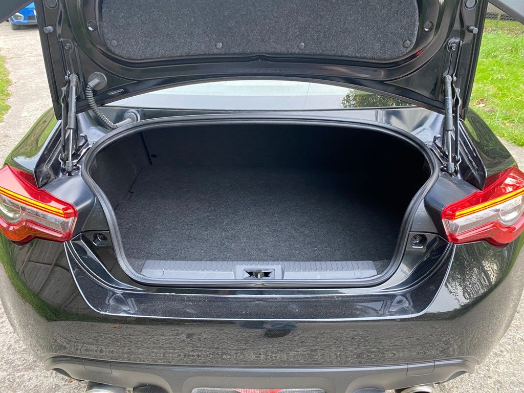 Used Toyota GT86 2018 for sale - 76491048: Photo 12