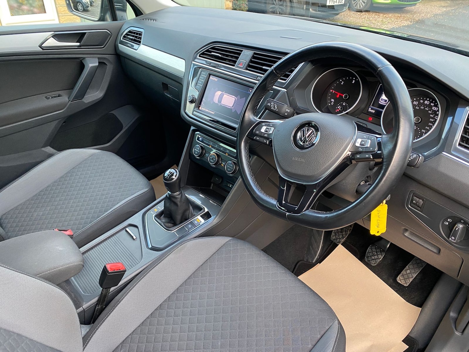 Used Volkswagen Tiguan 2017 for sale - 76491049: Photo 11