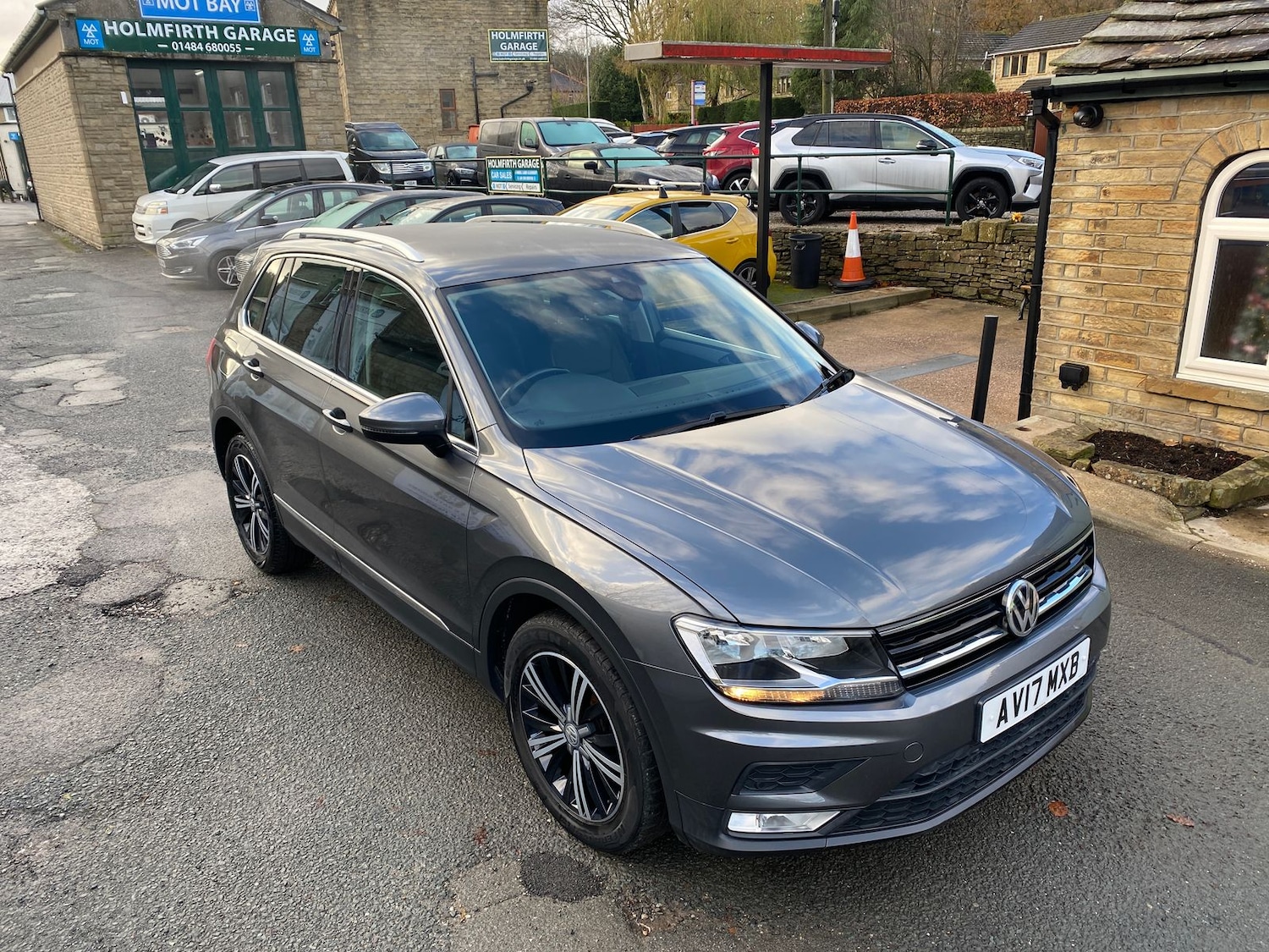 Used Volkswagen Tiguan 2017 for sale - 76491049: Photo 3