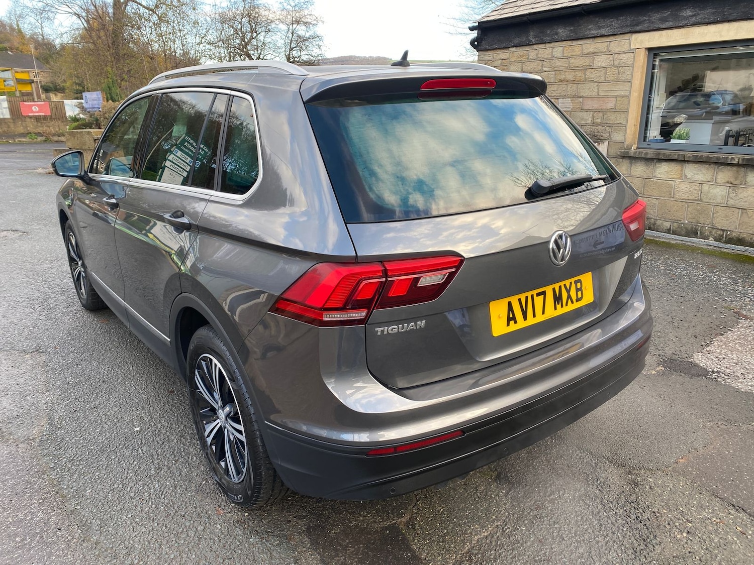 Used Volkswagen Tiguan 2017 for sale - 76491049: Photo 7