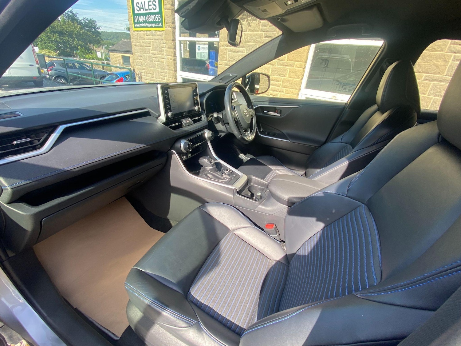 Used Toyota RAV4 2019 for sale - 76491051: Photo 12