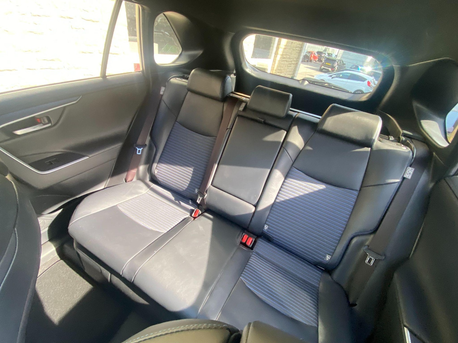 Used Toyota RAV4 2019 for sale - 76491051: Photo 14