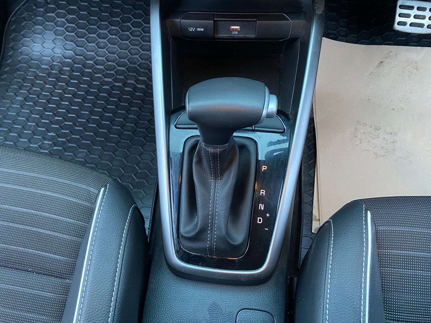 Used Kia Stonic 2025 for sale - 77471004: Photo 10