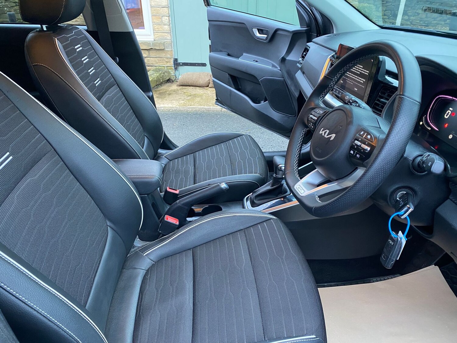 Used Kia Stonic 2025 for sale - 77471004: Photo 9