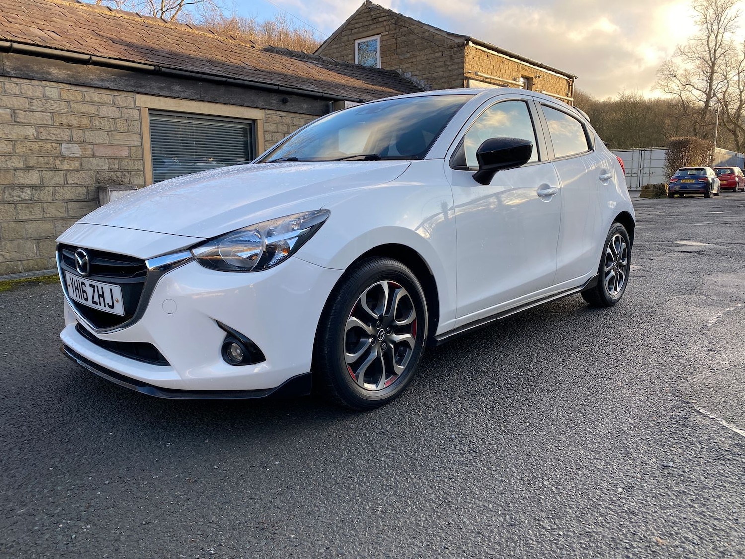Used Mazda Mazda2 2016 for sale - 77031654: Photo 2