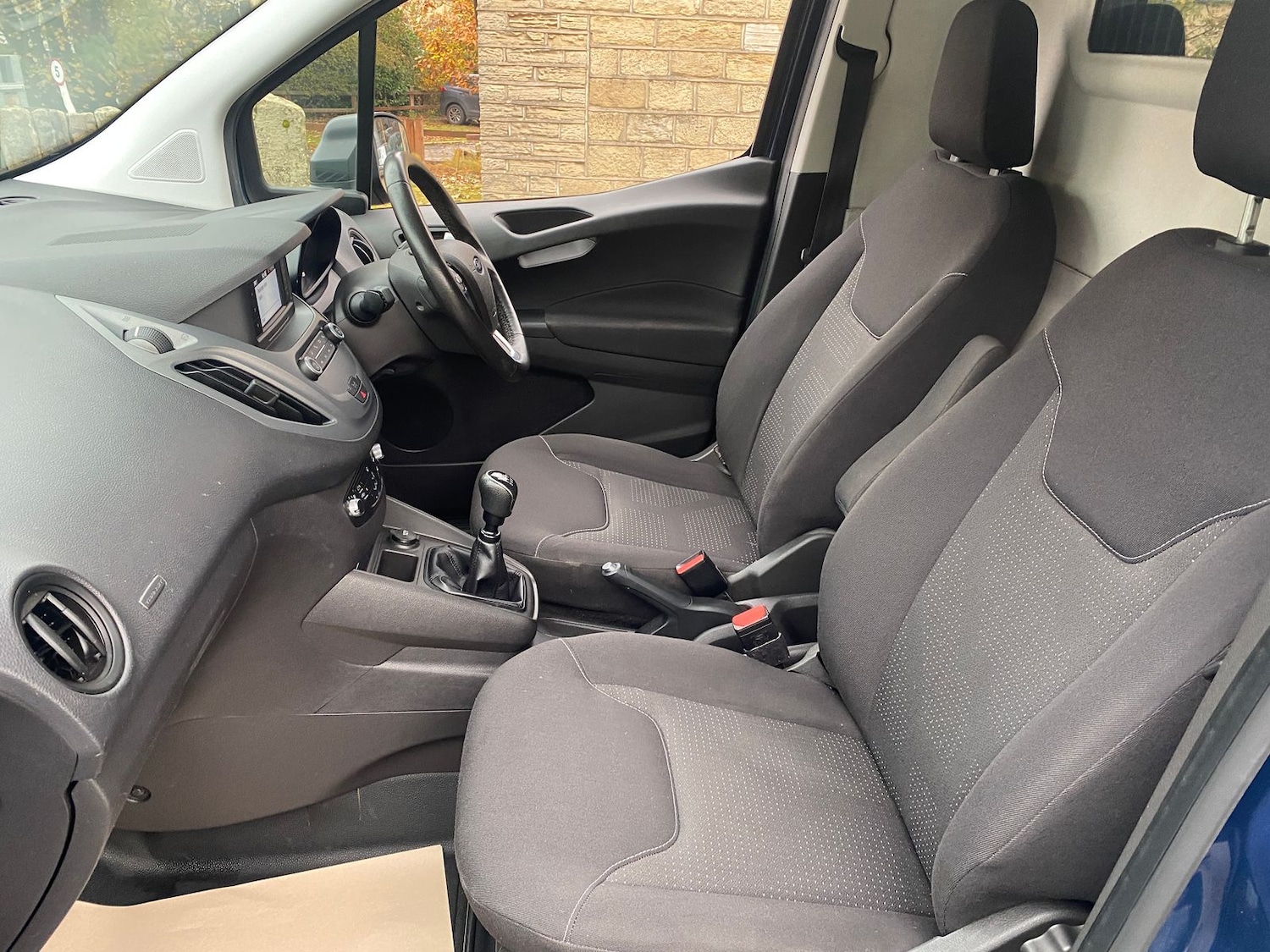 Used Ford Transit Courier 2019 for sale - 76528848: Photo 11