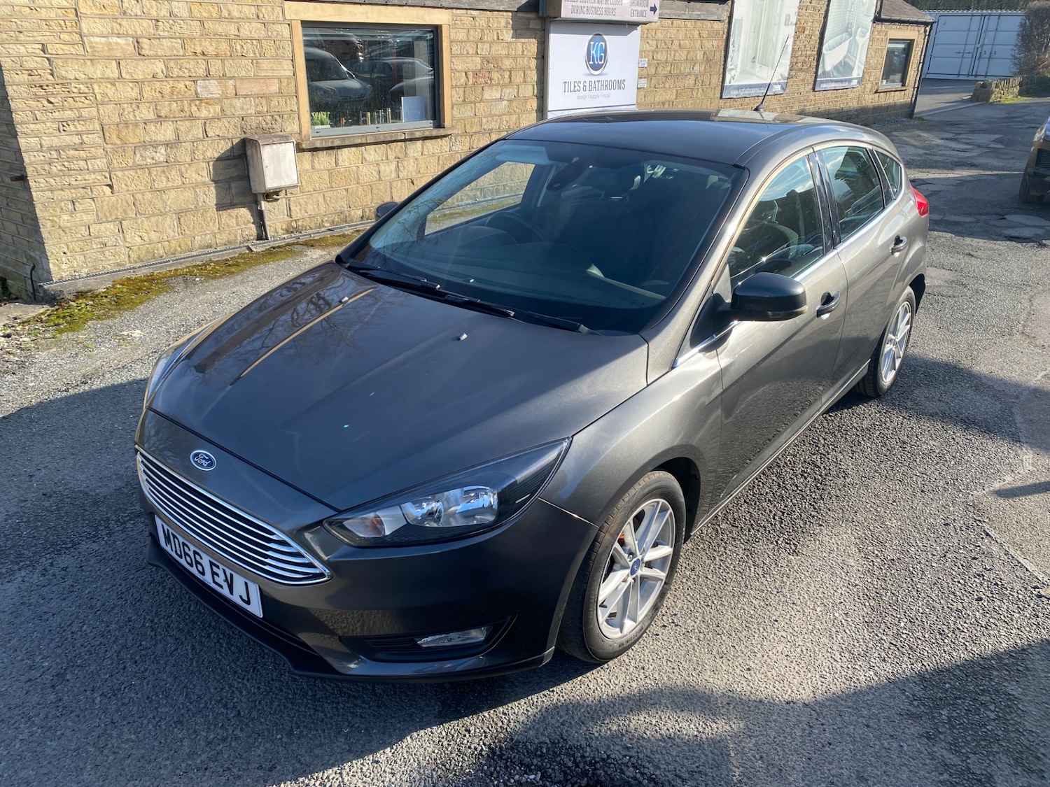 Used Ford Focus 2017 for sale - 77732353: Photo 2