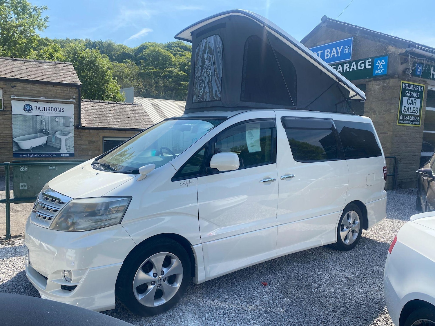 Used Toyota Alphard 2021 for sale - 76491054: Photo 2