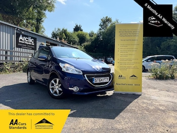 Used Peugeot 208 2015 for sale - 79143900: Photo
