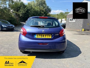 Used Peugeot 208 2015 for sale - 79143900: Photo