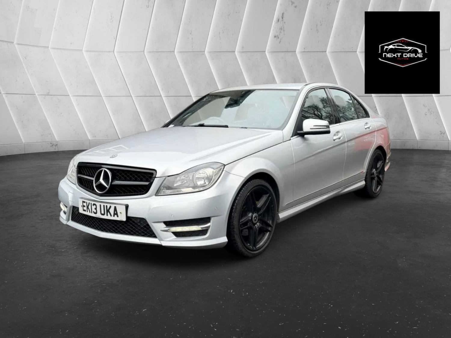 Used Mercedes-Benz C Class 2013 for sale - 77519425: Photo 2