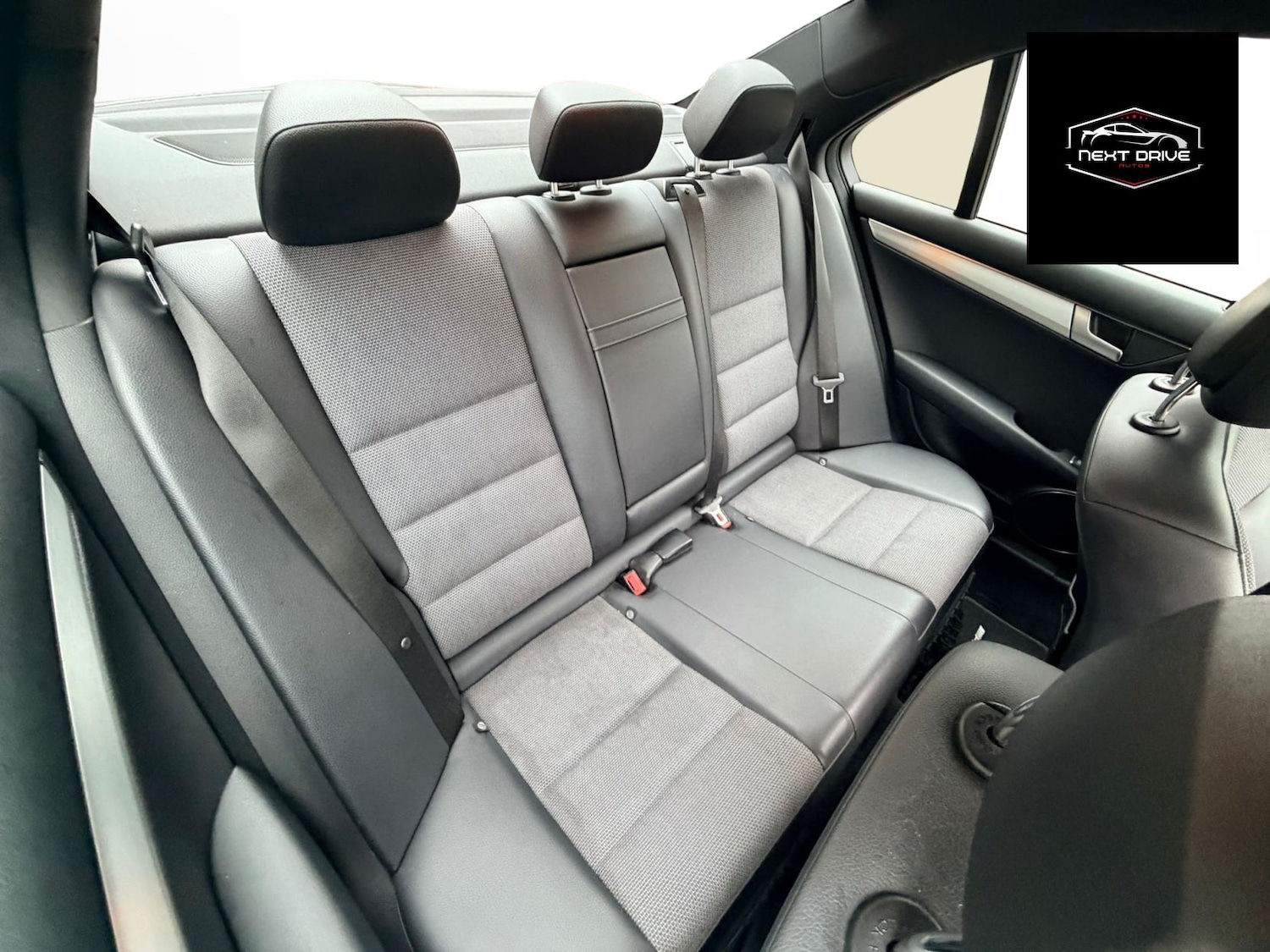 Used Mercedes-Benz C Class 2013 for sale - 77519425: Photo 24