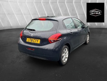 Used Peugeot 208 2018 for sale - 77435300: Photo
