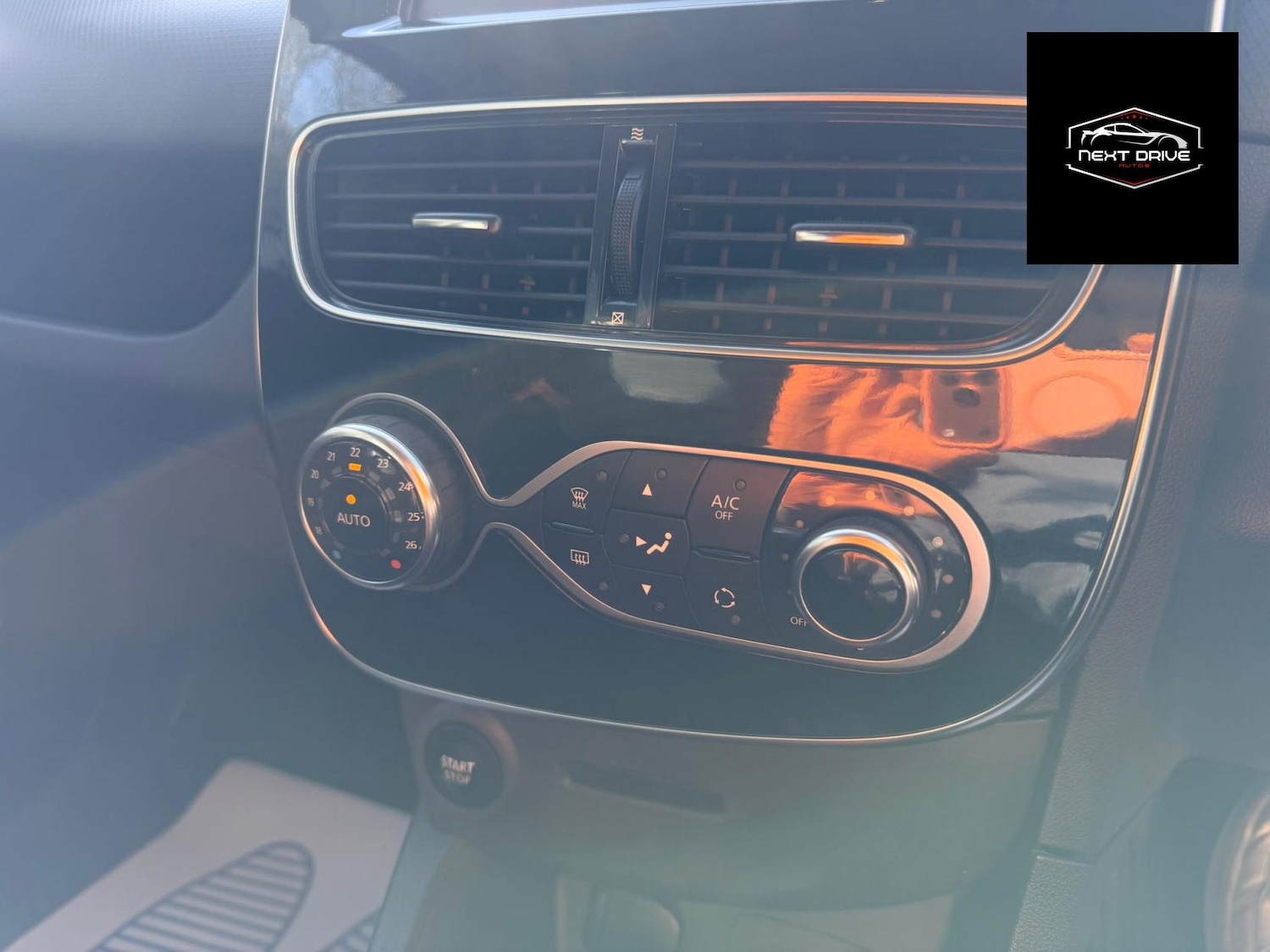 Used Renault Clio 2017 for sale - 77833754: Photo 18