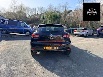 Used Renault Clio 2017 for sale - 77833754: Photo
