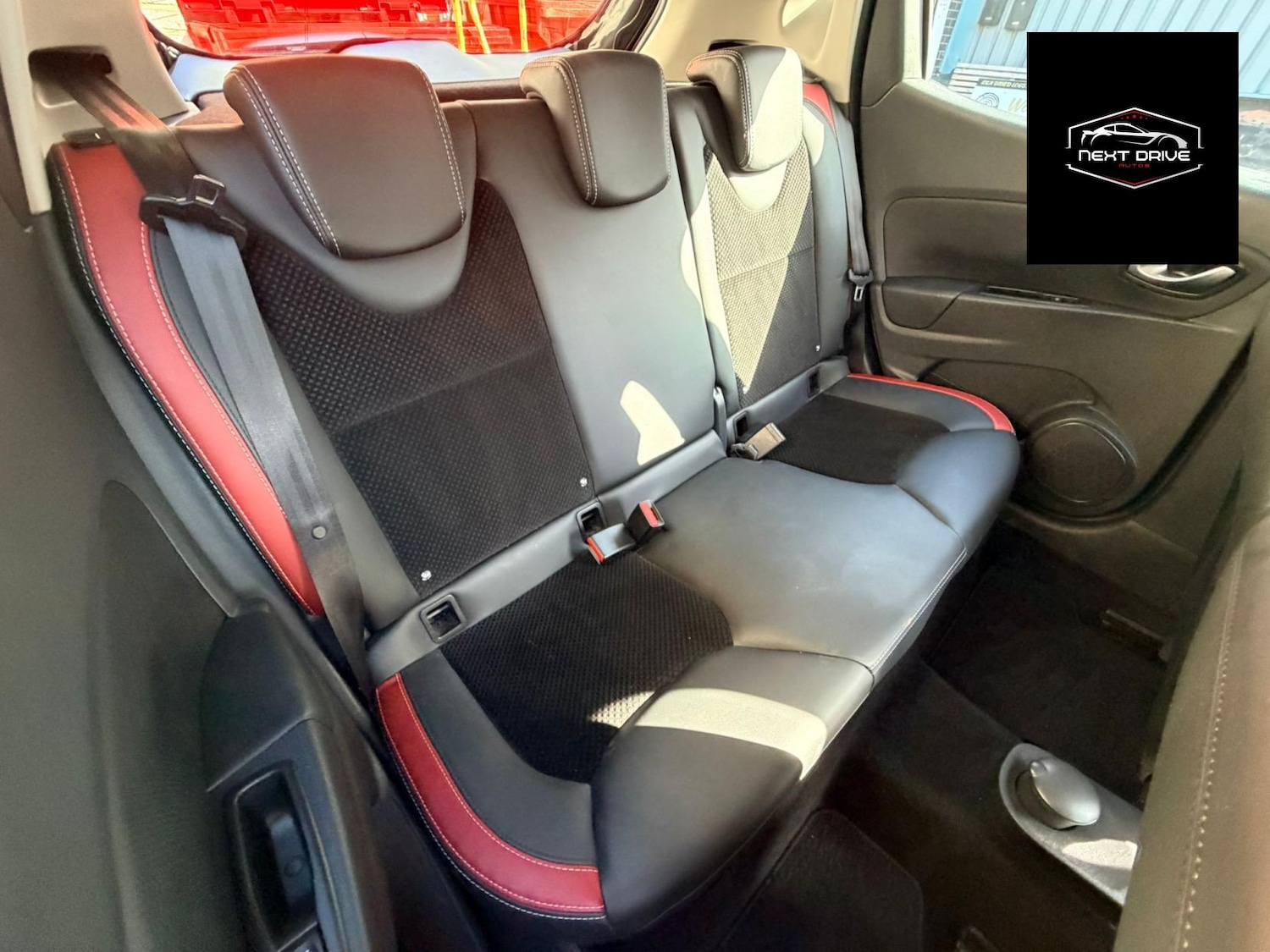 Used Renault Clio 2017 for sale - 77833754: Photo 9