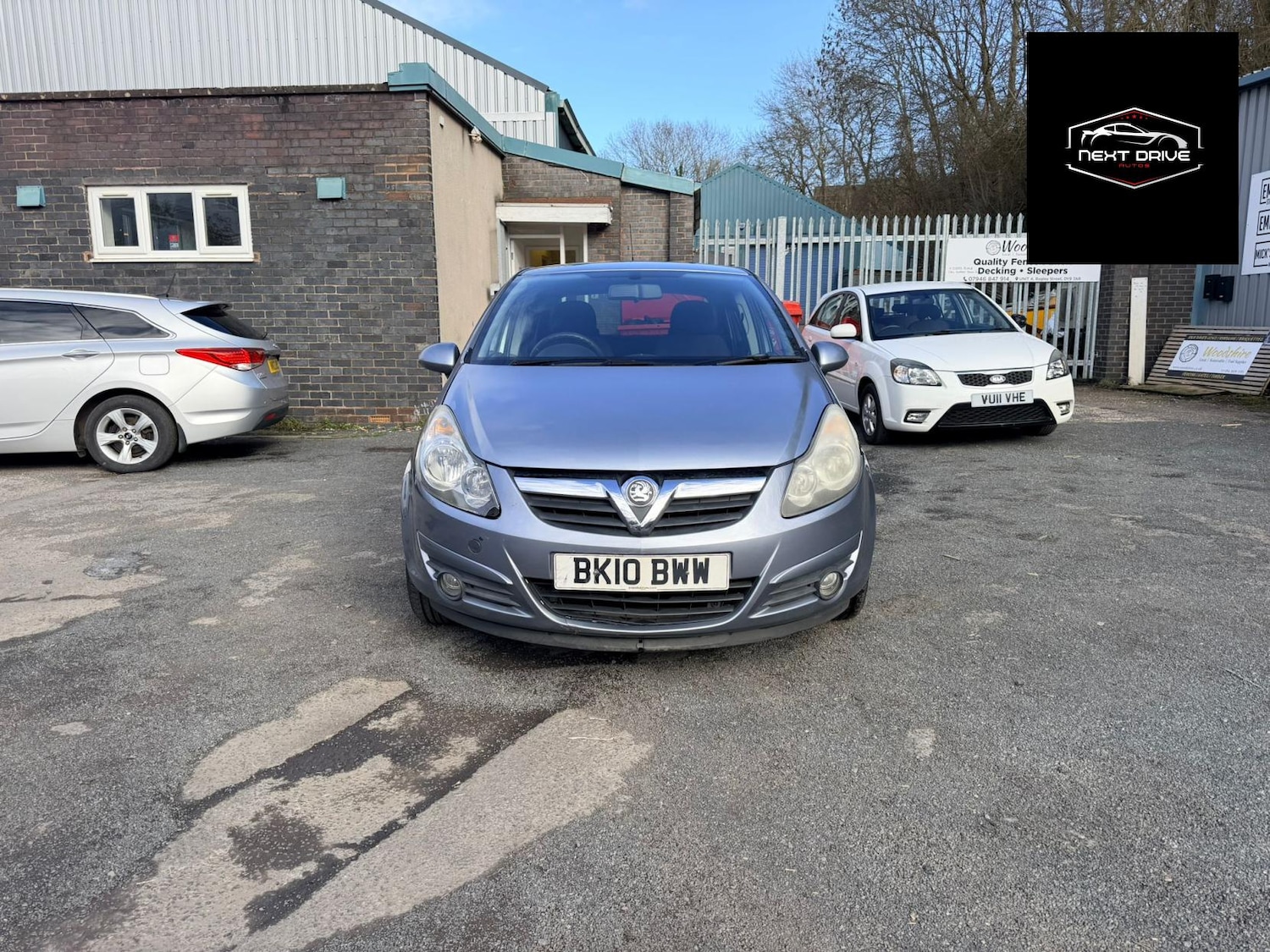 Used Vauxhall Corsa 2010 for sale - 77708369: Photo 2