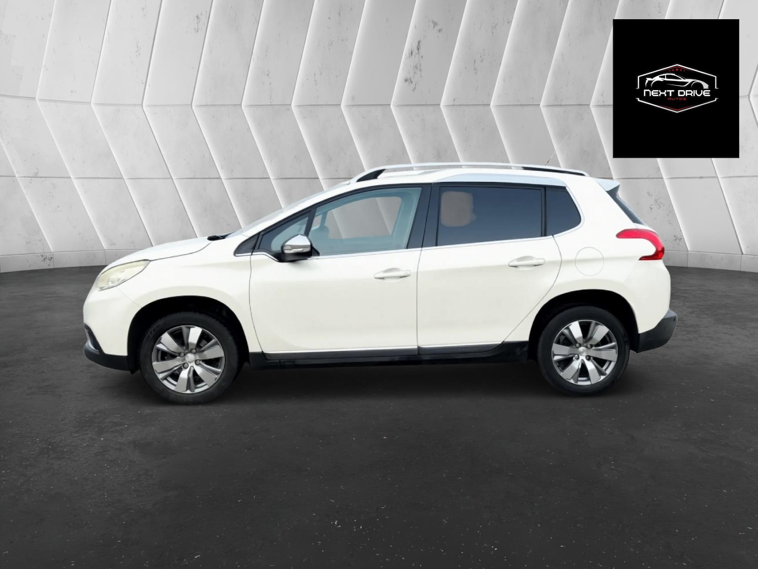 Used Peugeot 2008 2013 for sale - 77435290: Photo 5