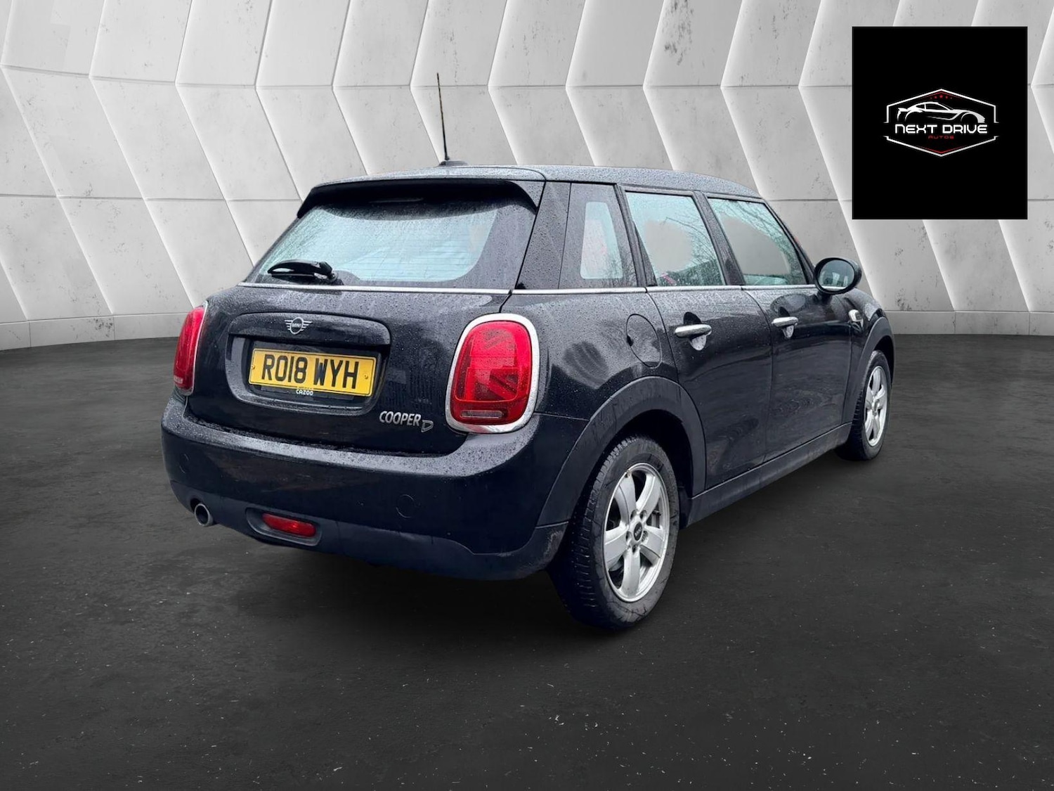 Used MINI Hatch 2018 for sale - 77519433: Photo 2