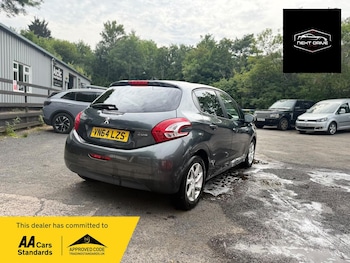 Used Peugeot 208 2014 for sale - 78973903: Photo