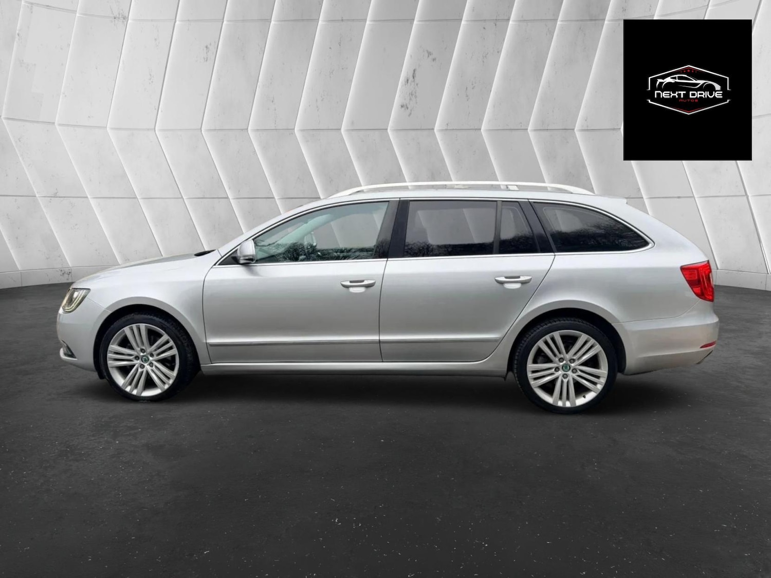 Used Skoda Superb 2014 for sale - 77603289: Photo 4