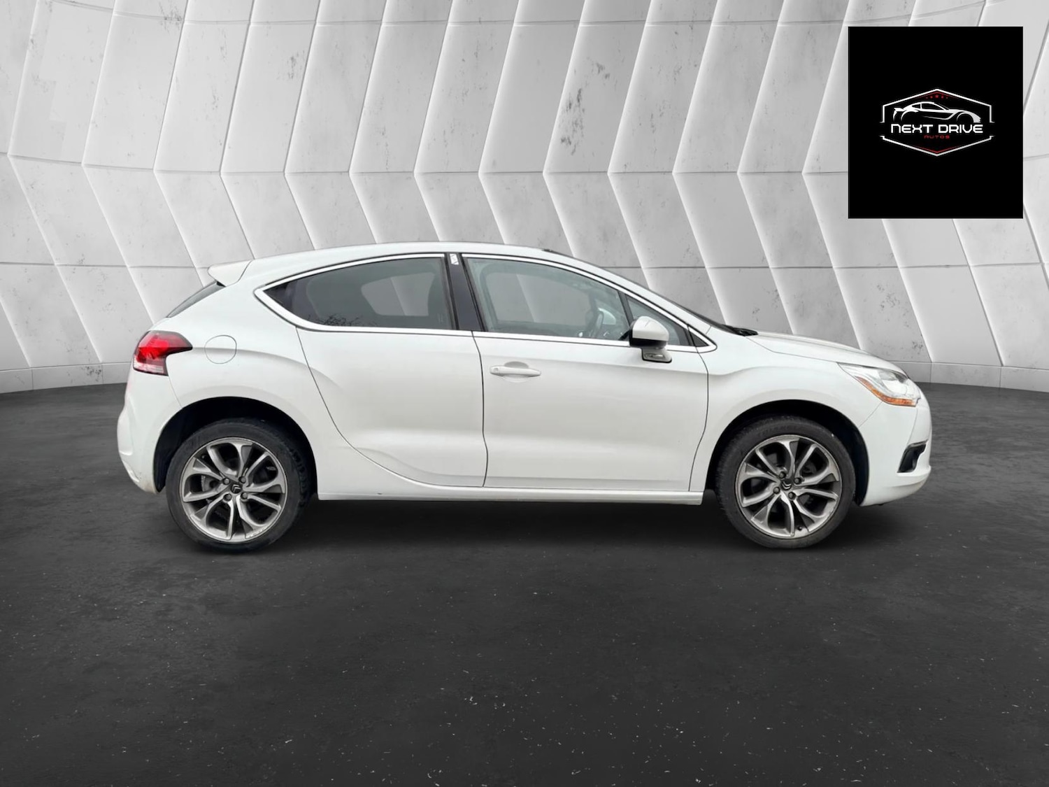 Used Citroen DS4 2014 for sale - 77462045: Photo 2