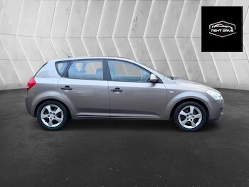 Used Kia Ceed 2009 for sale - 77495141: Photo