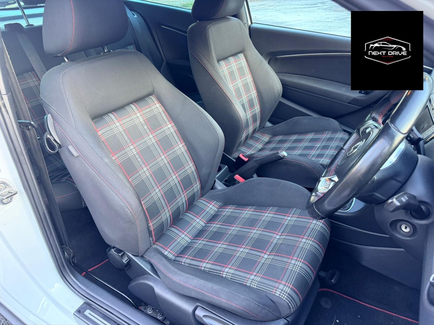 Used Volkswagen Polo 2015 for sale - 77435298: Photo 13