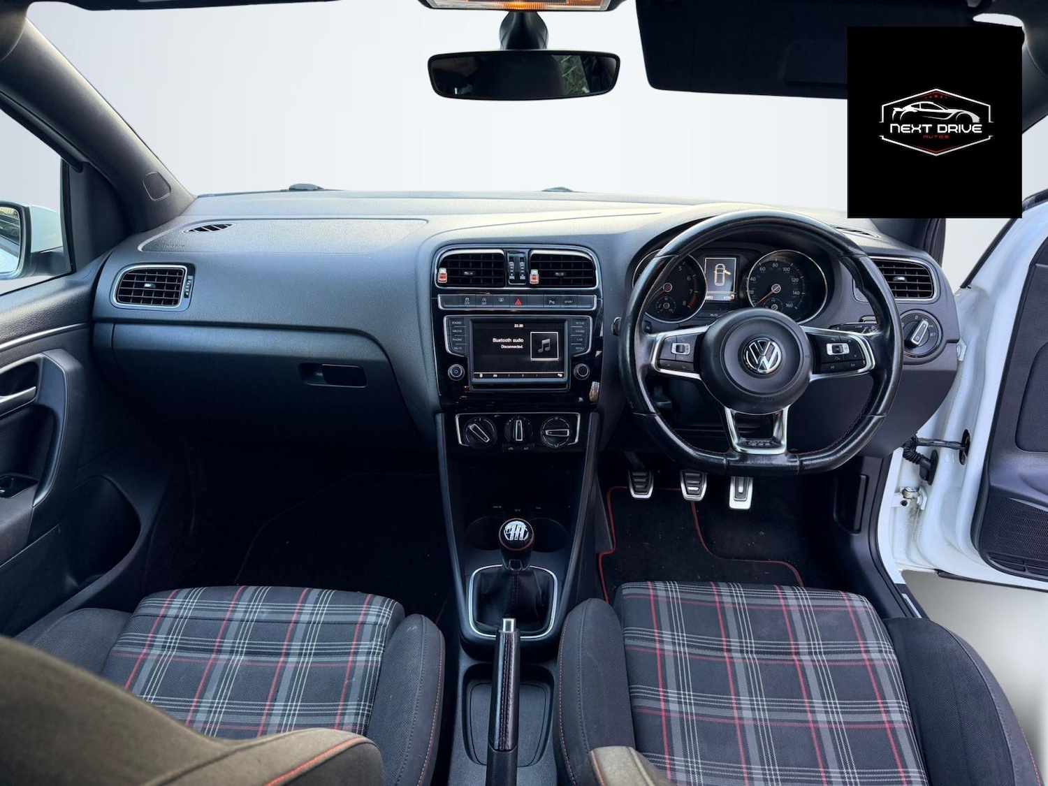 Used Volkswagen Polo 2015 for sale - 77435298: Photo 14