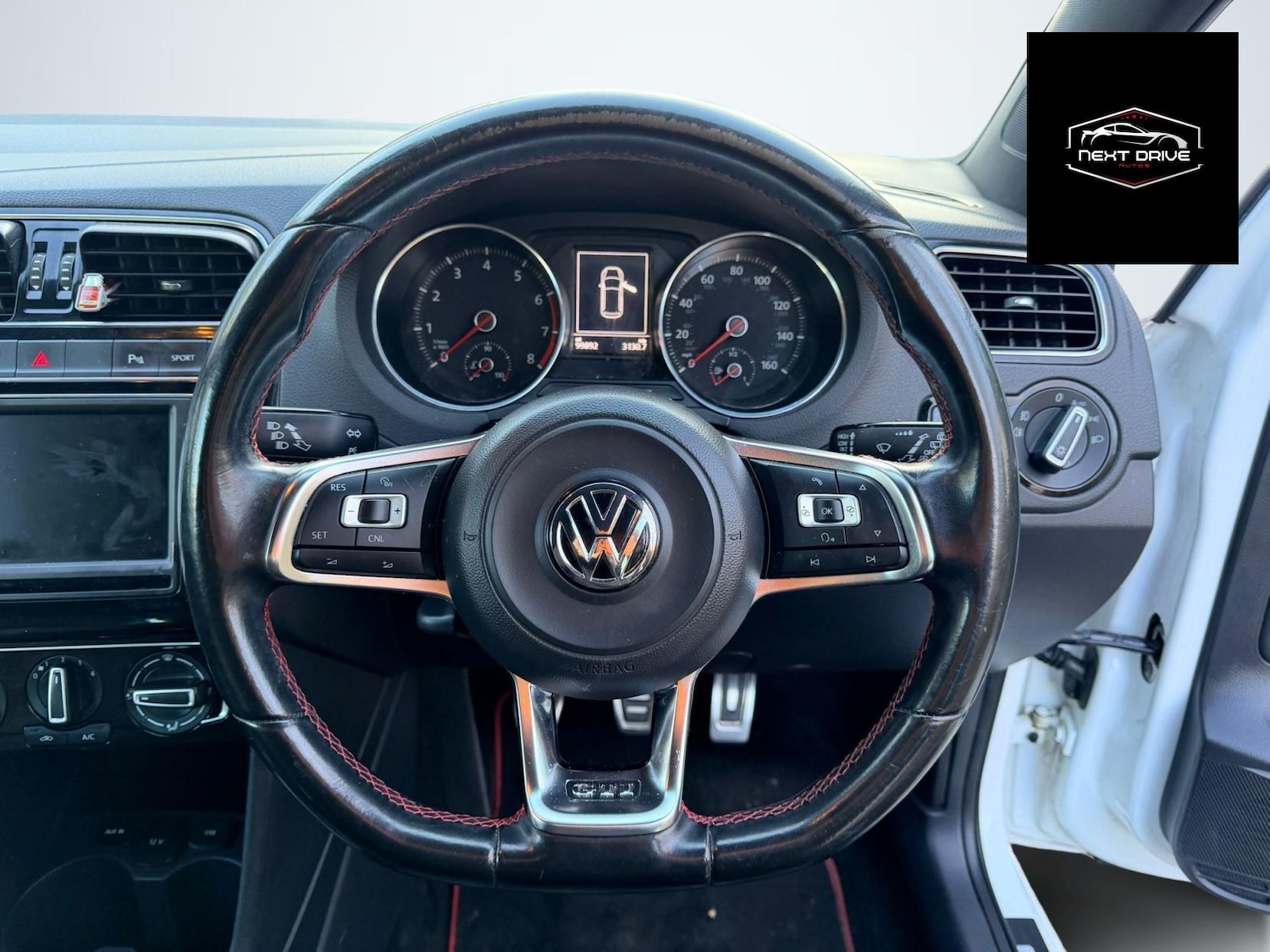 Used Volkswagen Polo 2015 for sale - 77435298: Photo 16