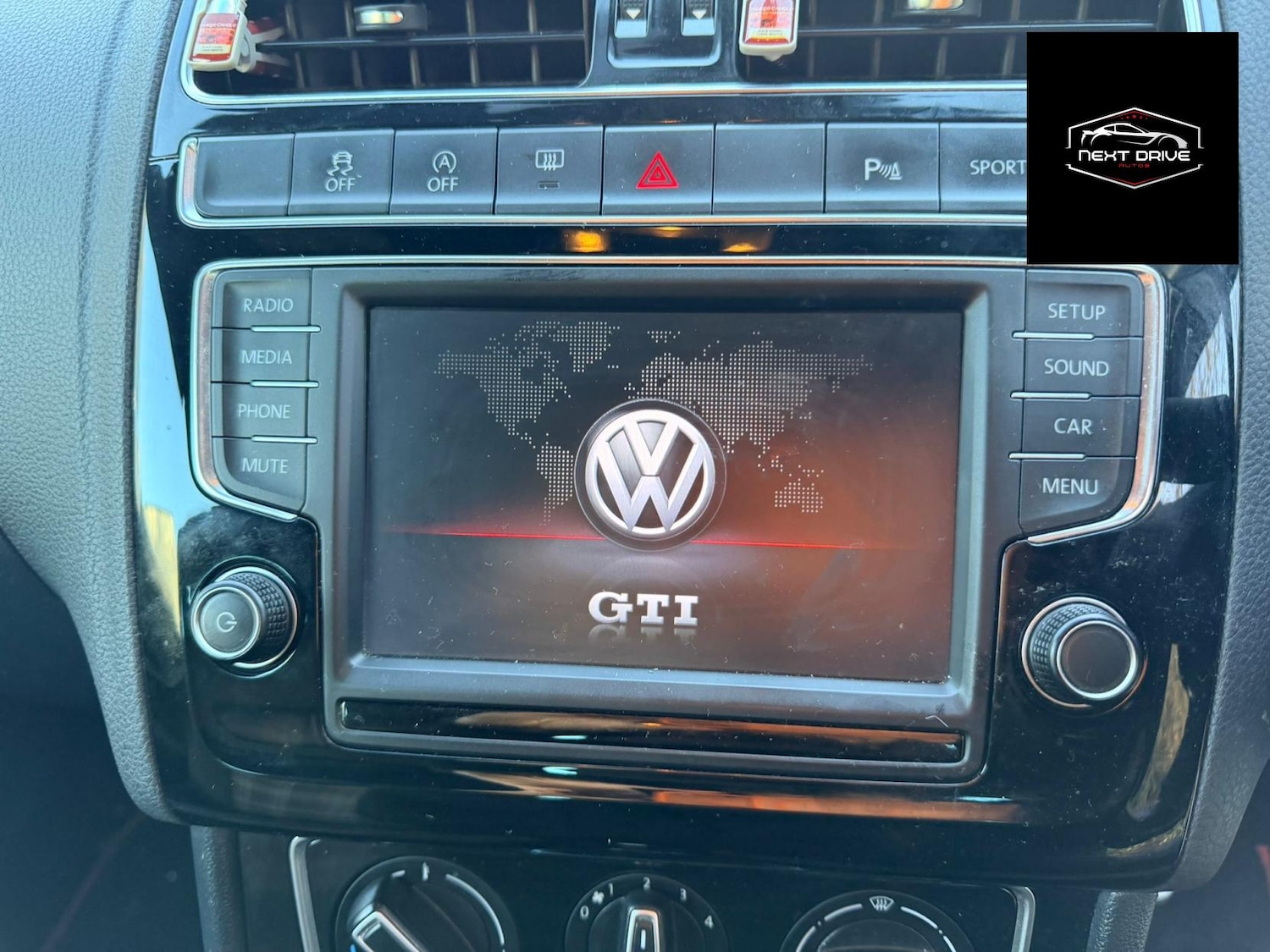 Used Volkswagen Polo 2015 for sale - 77435298: Photo 17