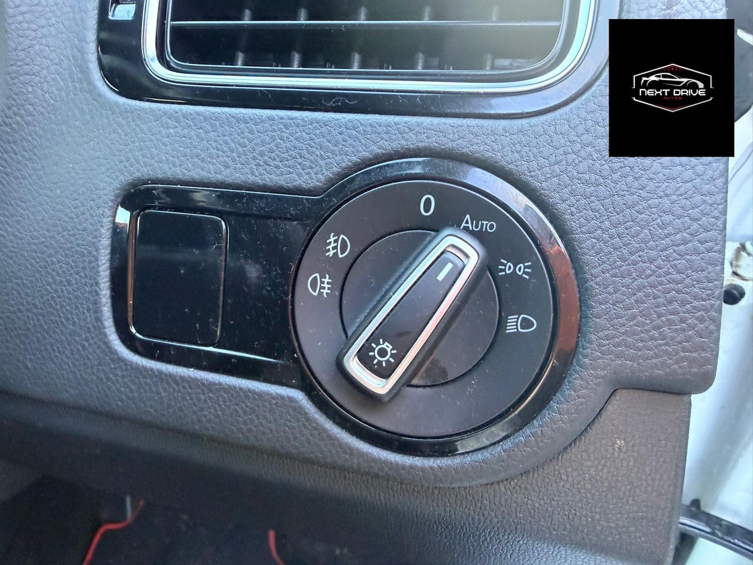 Used Volkswagen Polo 2015 for sale - 77435298: Photo 18