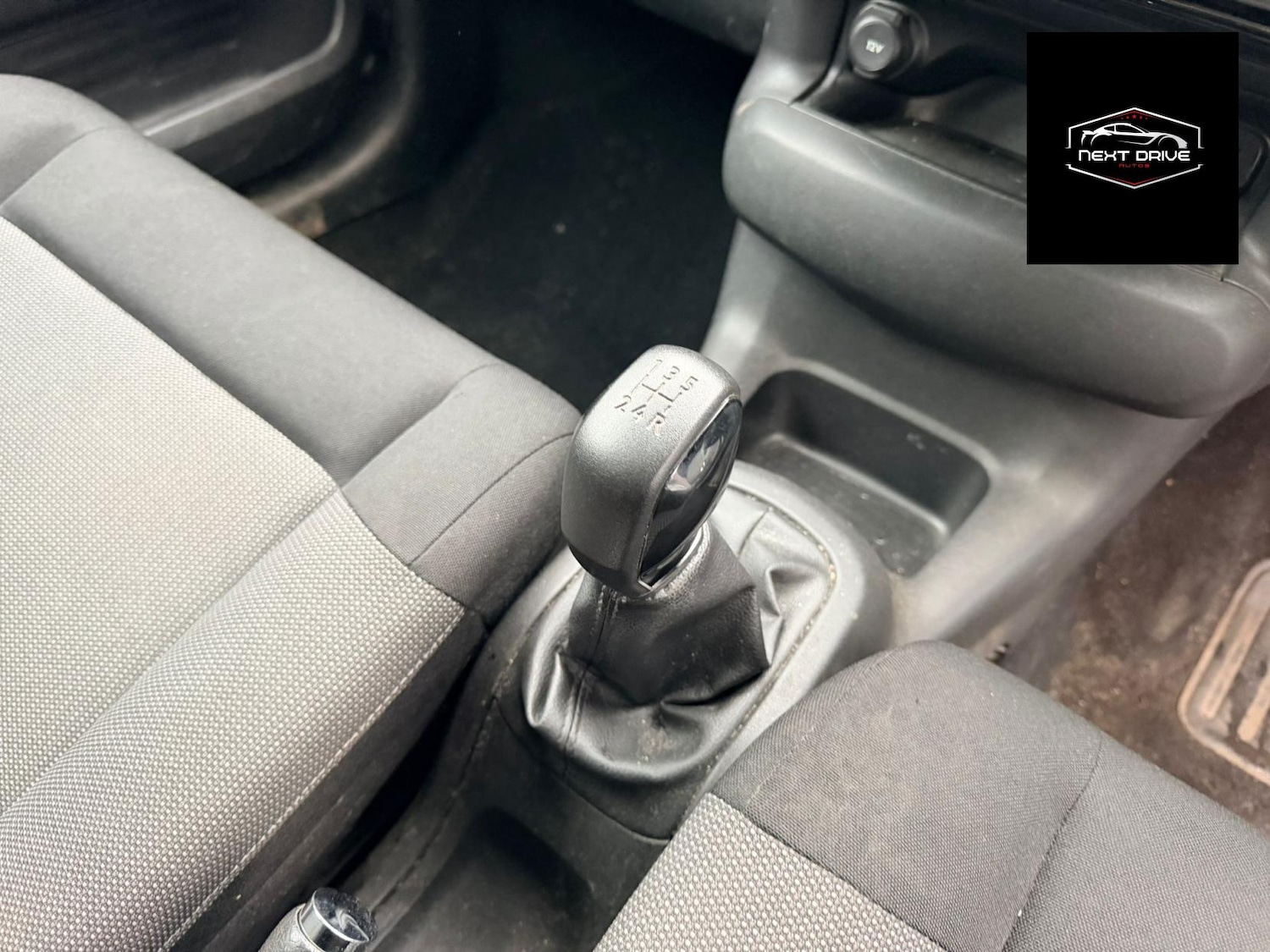 Used Citroen C4 Cactus 2015 for sale - 77435308: Photo 18